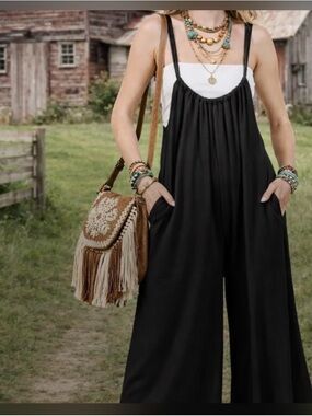 CULTURE CODE Cropped Jumper NWT